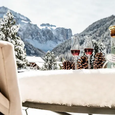 Hotel Dorfer Alpine&charming 4*